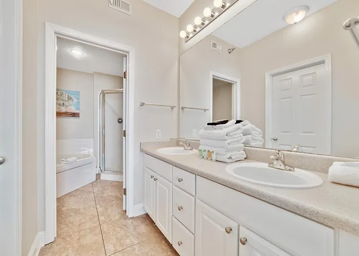 Lighthouse 305 Gulf Shores